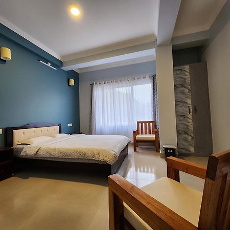 Cafe Sola Bnb Shillong Exteriör bild