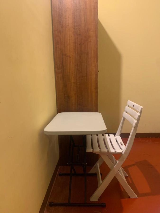 Cafe Sola Bnb Shillong Exteriör bild