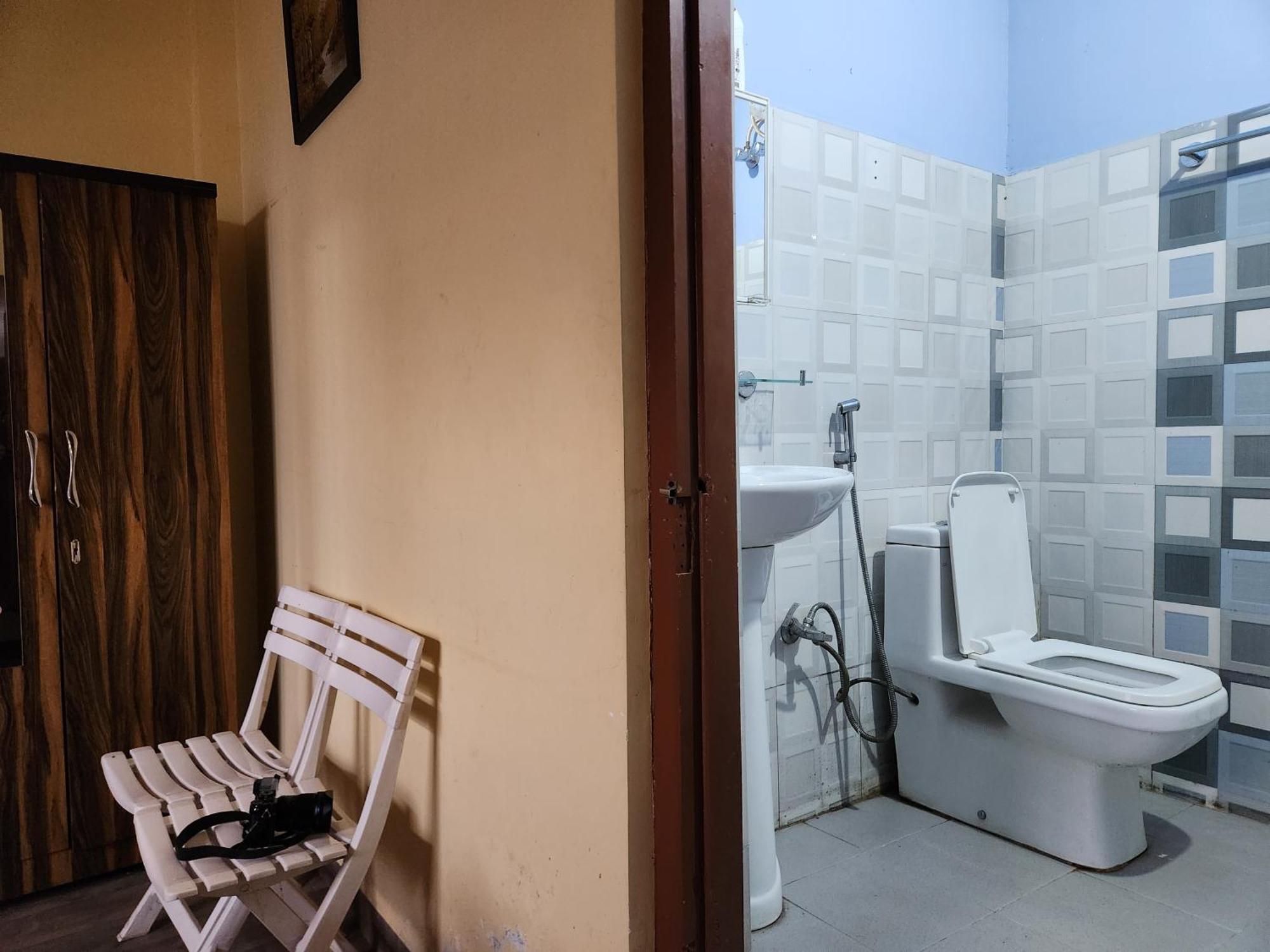 Cafe Sola Bnb Shillong Exteriör bild