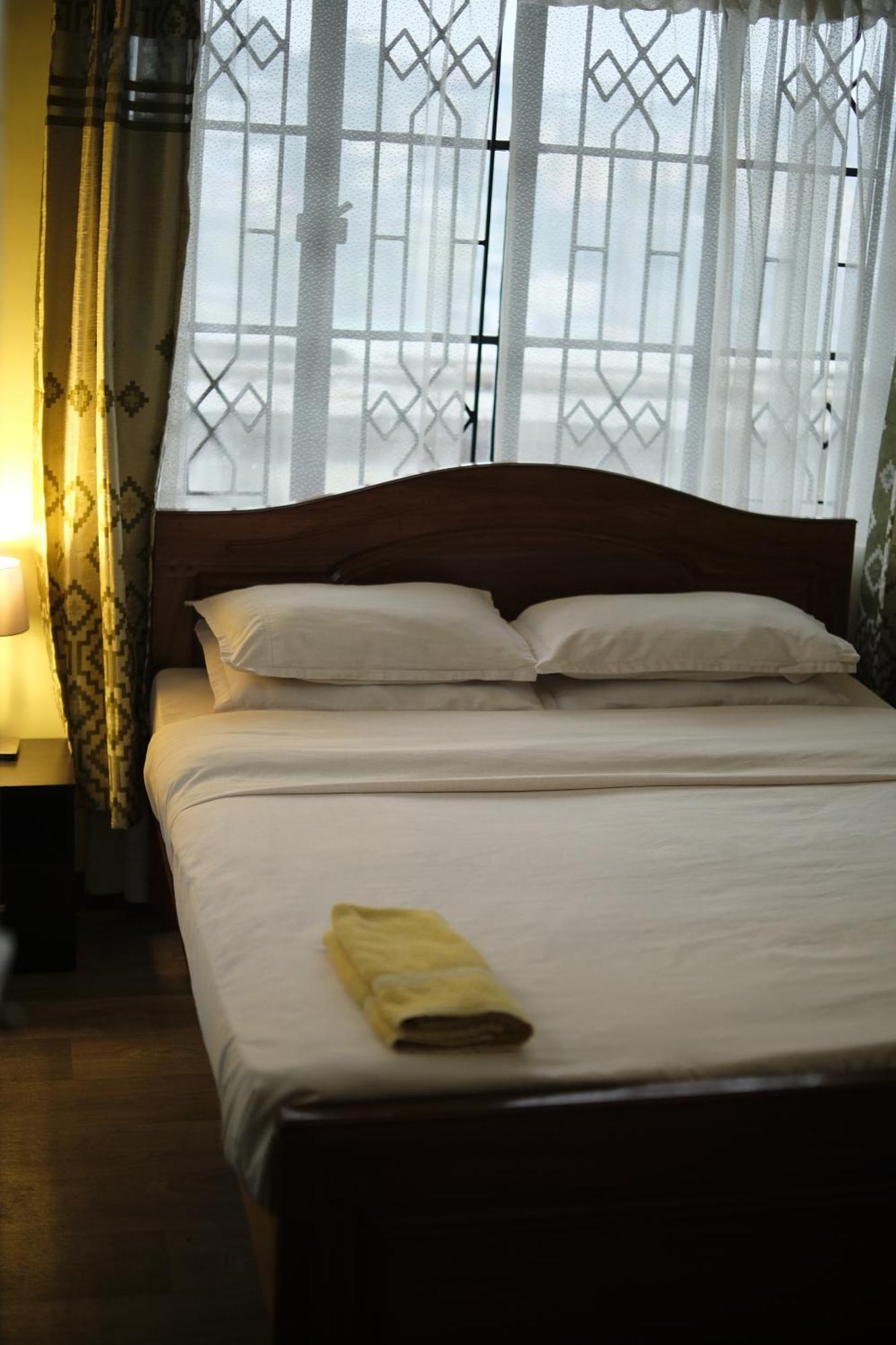 Cafe Sola Bnb Shillong Exteriör bild