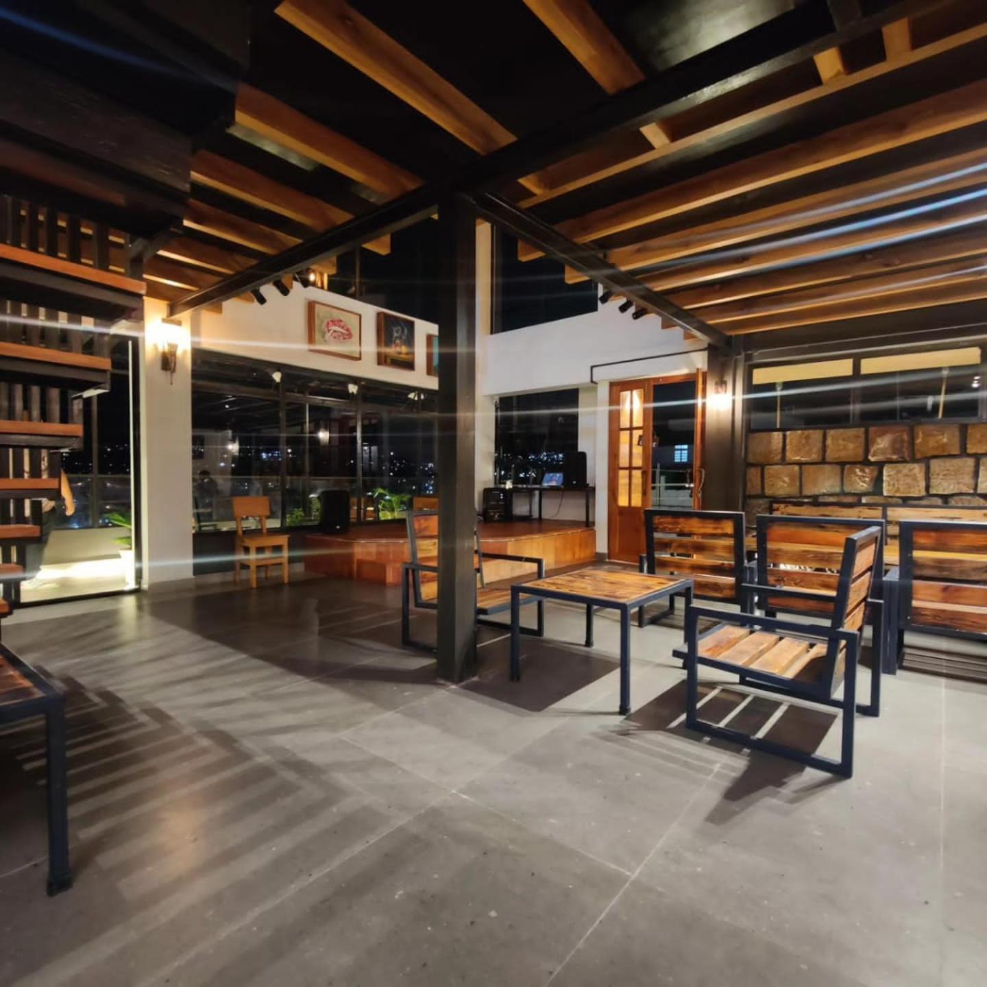 Cafe Sola Bnb Shillong Exteriör bild