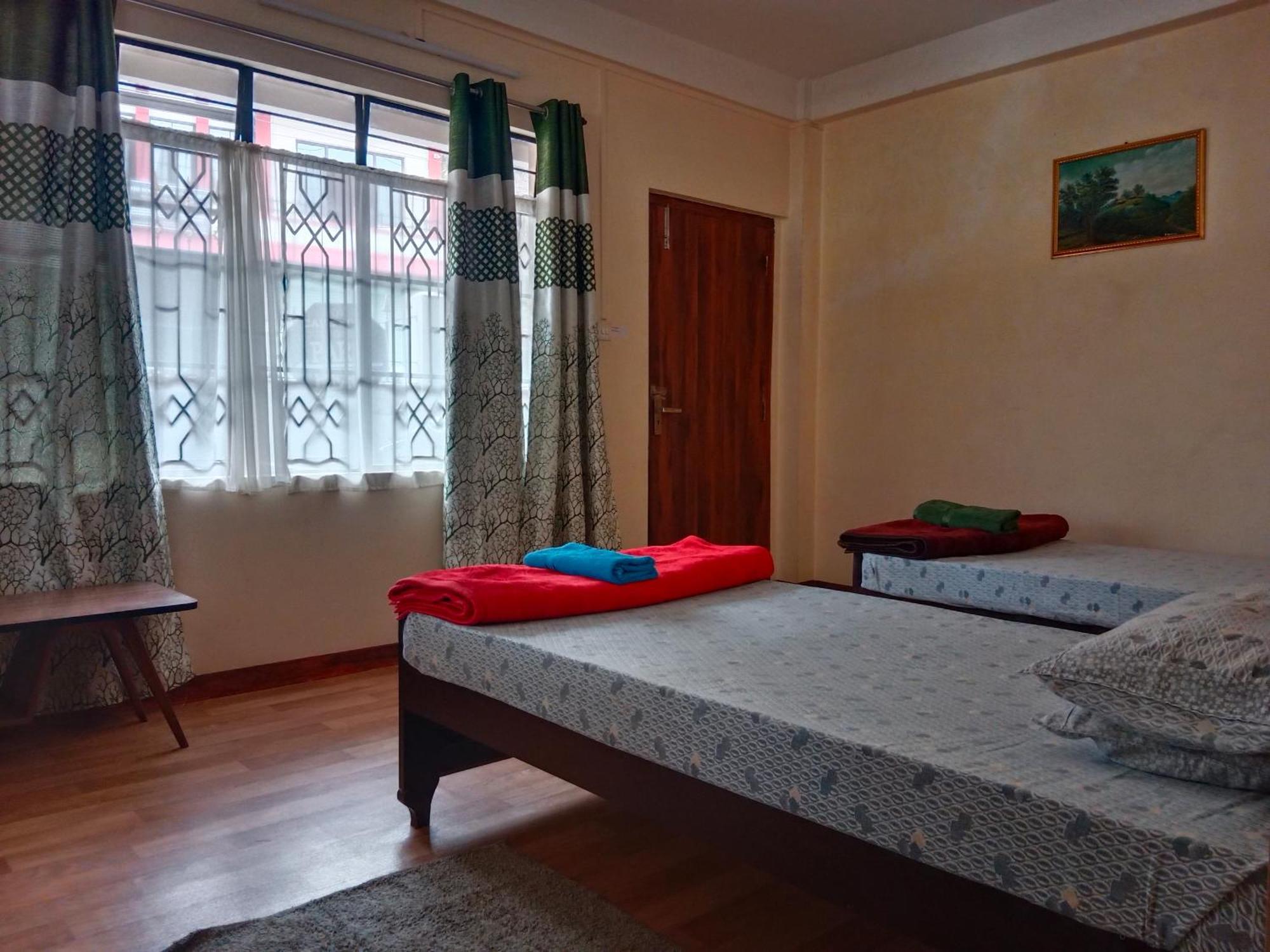 Cafe Sola Bnb Shillong Exteriör bild